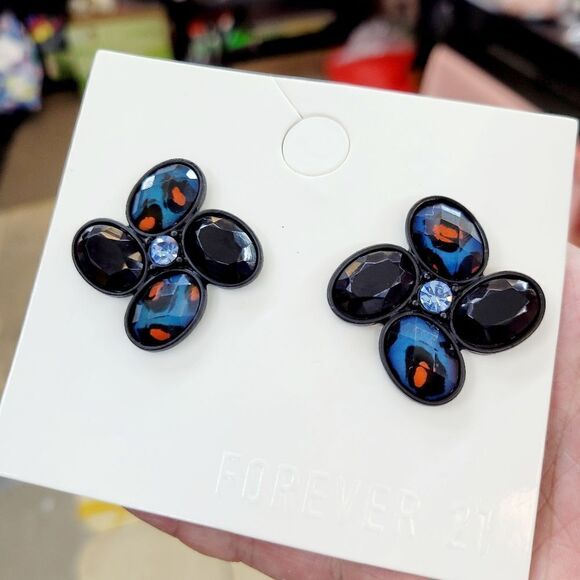 Brand New Forever 21 Blue & Black Flower Earrings - Picture 1 of 7